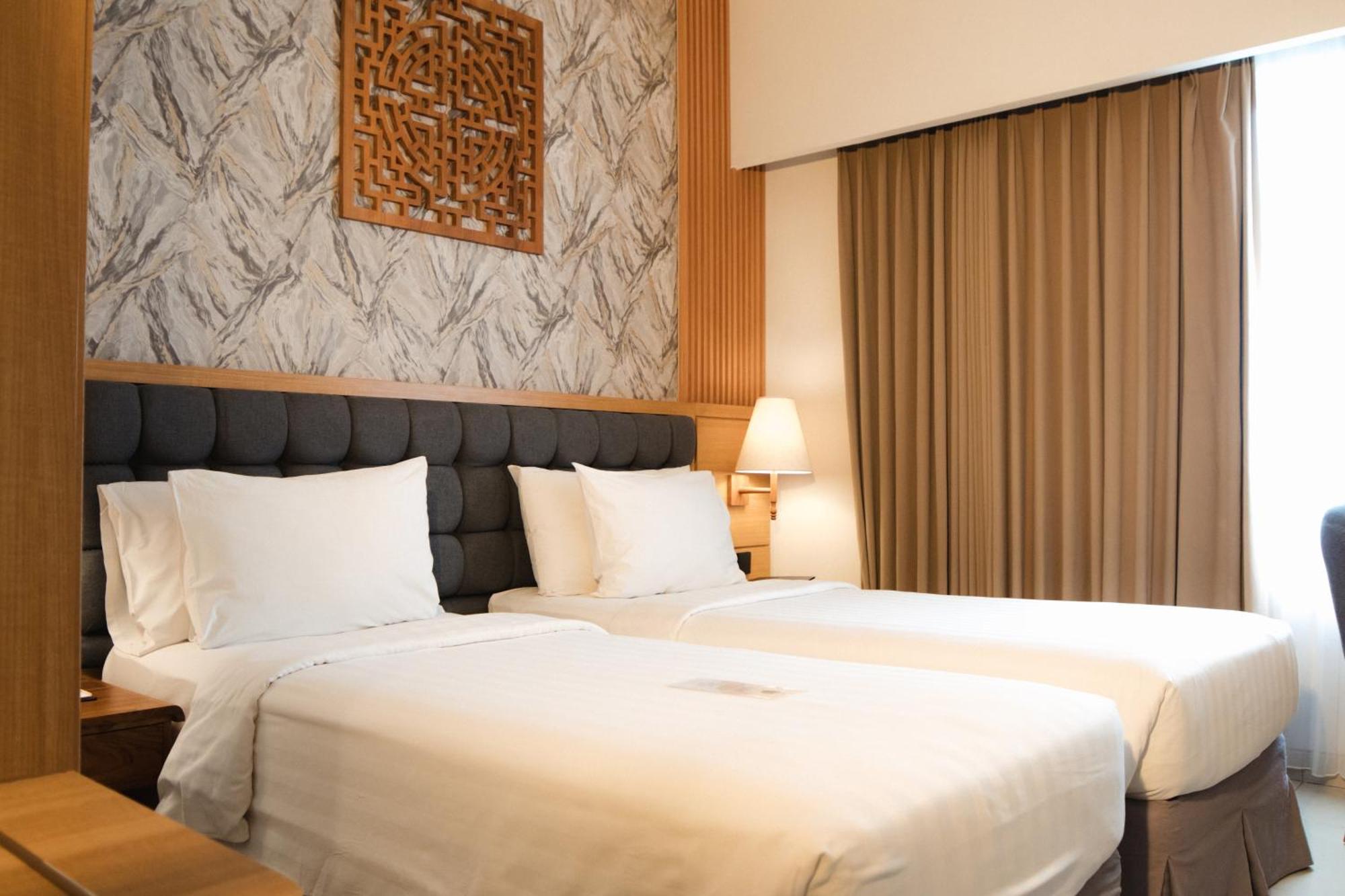 Hotel Crystal Kuta By Prabhu 4*